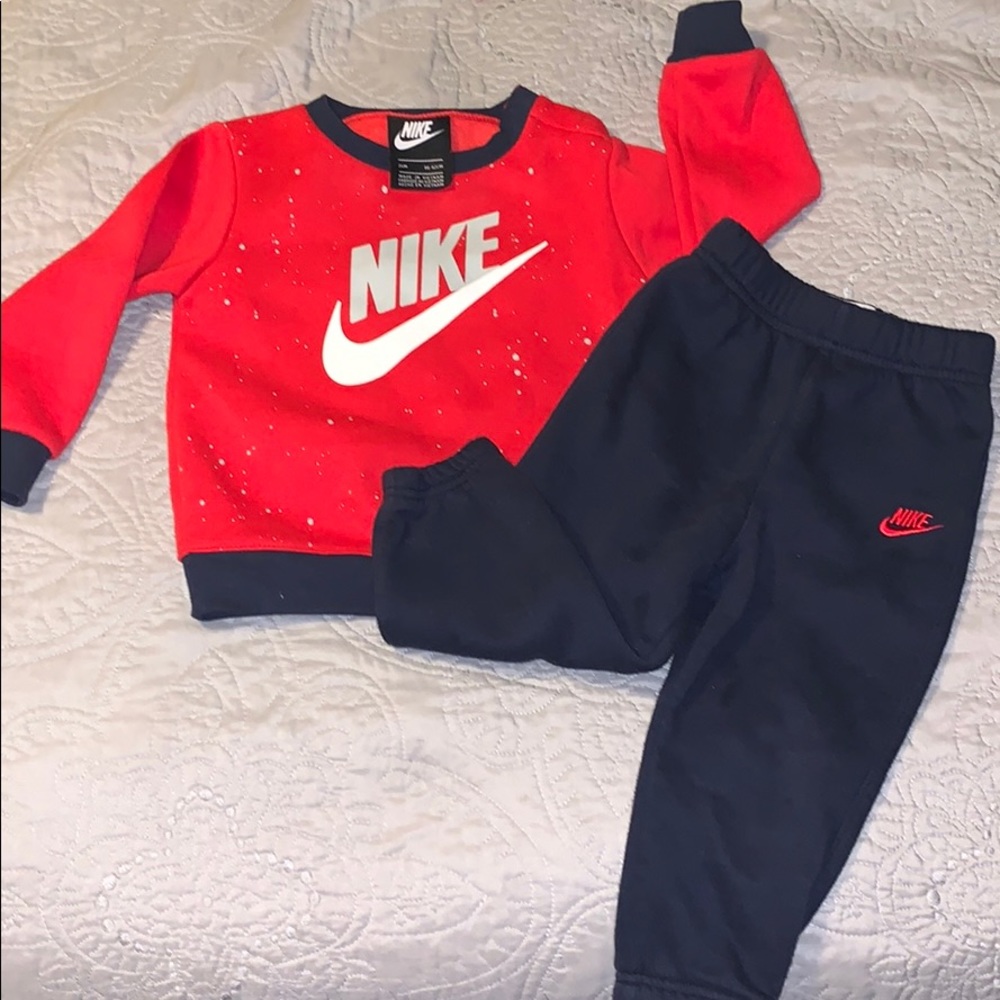 Nike toddler boy 2 piece jogging outfit size 24 mo